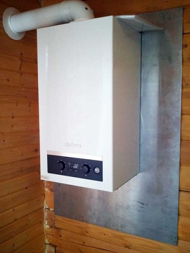 Настенный газовый котел с закрытой топкой