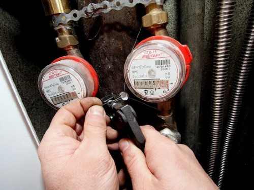 Счетчики необходимо опломбировать