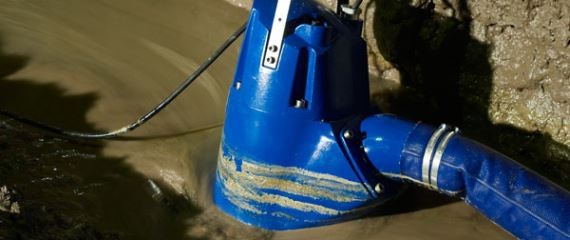 Агрегат способен справиться и с гразью